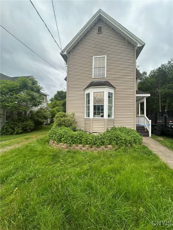 24 Elm ST, Whitesboro, NY 13492