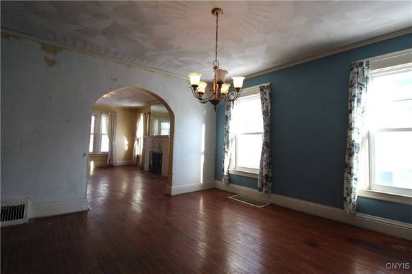 34 Proctor BLVD, Utica, NY 13501