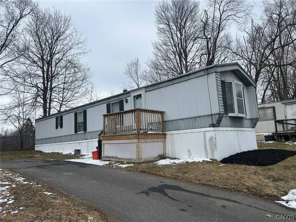 239 Colonial CIR, Utica, NY 13502