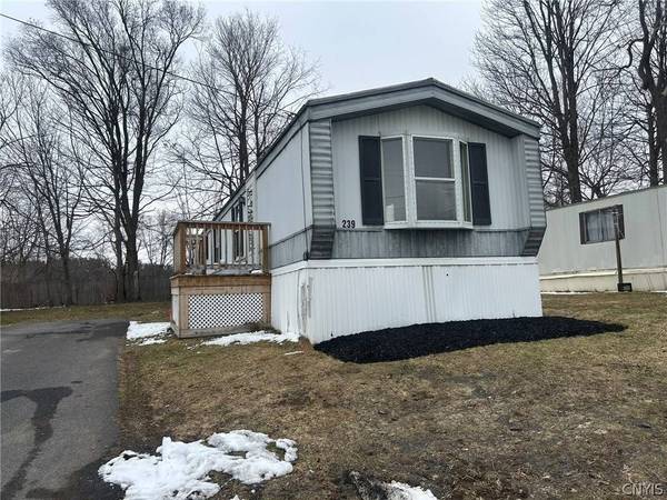 239 Colonial CIR, Utica, NY 13502