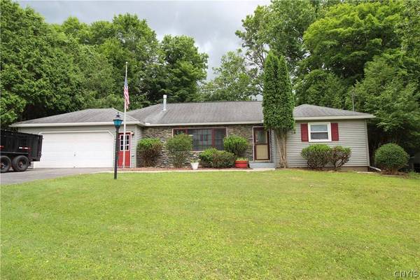 24 Forest RD, New Hartford, NY 13413