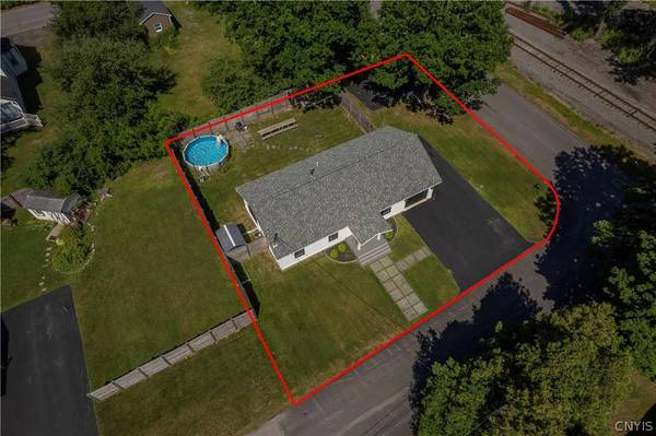 11 Ruth AVE, New Hartford, NY 13413