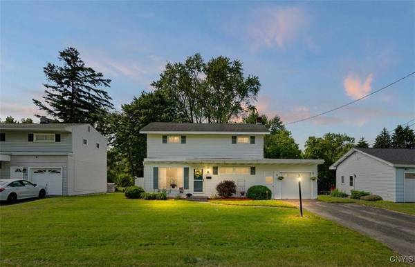 111 Fairway DR, New York Mills, NY 13413