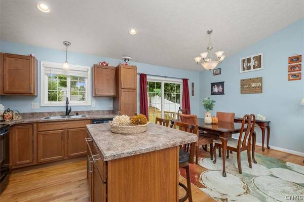 115 Festa Fairway LN, Baldwinsville, NY 13027