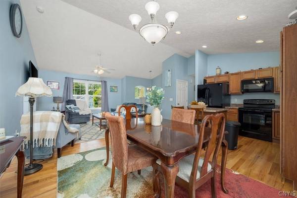 115 Festa Fairway LN, Baldwinsville, NY 13027