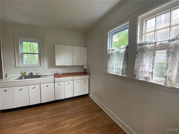 28 Prospect ST, Utica, NY 13501