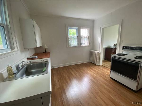 28 Prospect ST, Utica, NY 13501