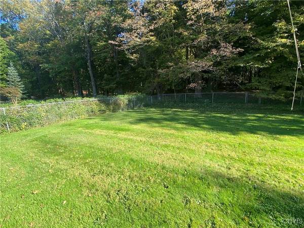 30 Cedarbrook CRES, Whitesboro, NY 13492