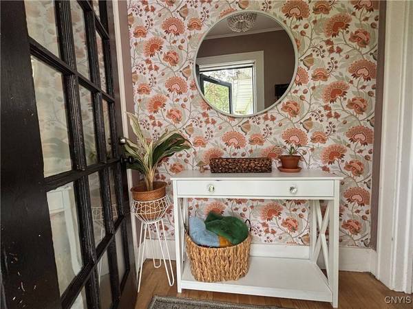 44 Golf AVE, New Hartford, NY 13413