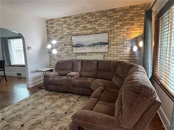 1650 Saint Agnes AVE, Utica, NY 13501