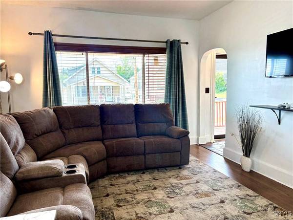 1650 Saint Agnes AVE, Utica, NY 13501