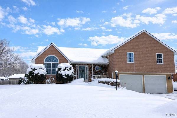 9111 Birch CIR, Marcy, NY 13403