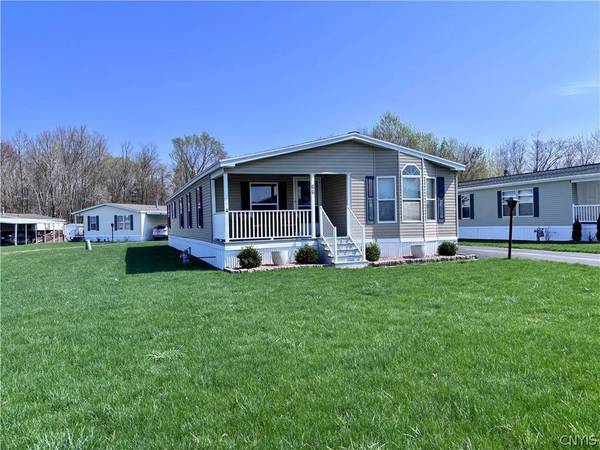 66 Norma DR, Clinton, NY 13323