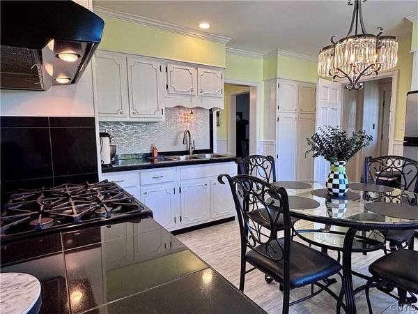 1672 Seymour AVE, Utica, NY 13501