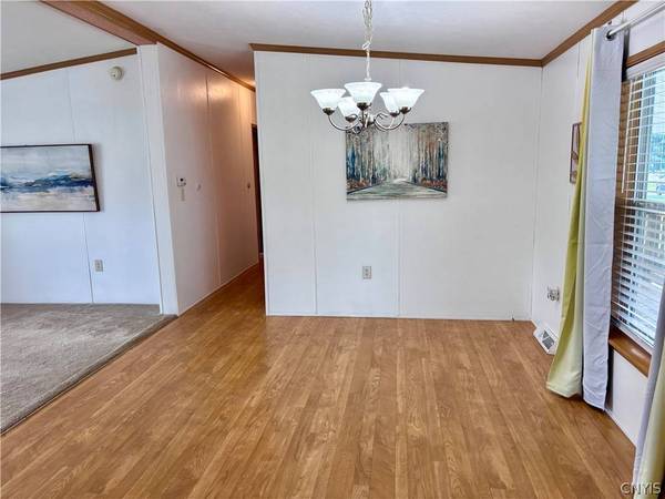452 Susan DR, Clinton, NY 13323