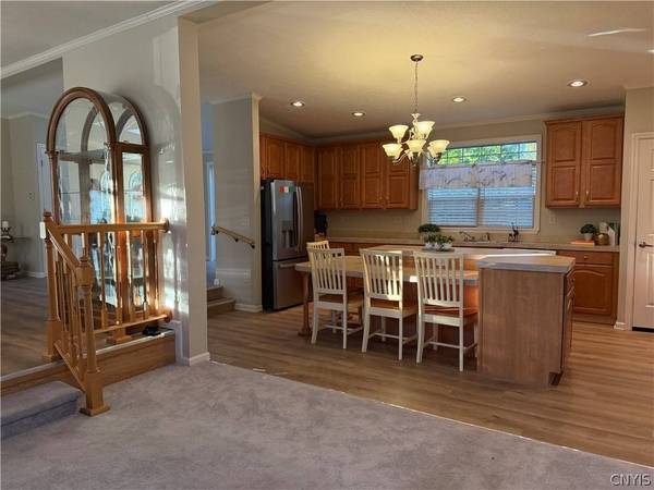 49 Millstream CT, Clinton, NY 13323