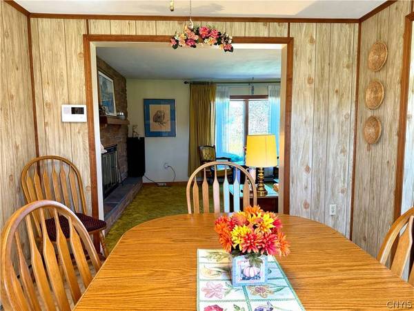9556 Coombs RD, Holland Patent, NY 13354