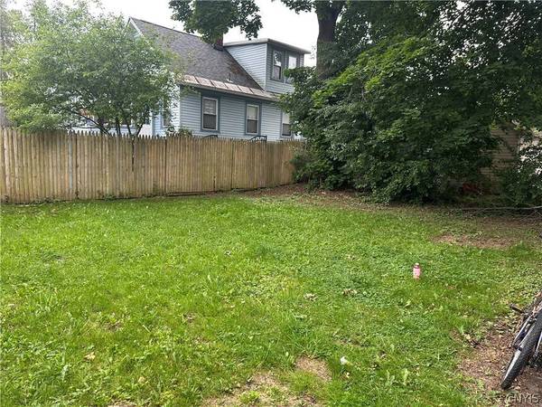 1029 W Kellogg AVE E, Utica, NY 13502