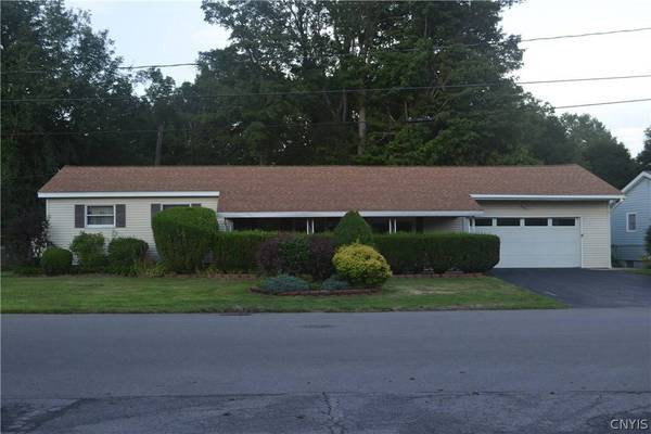 731 Deerfield DR E