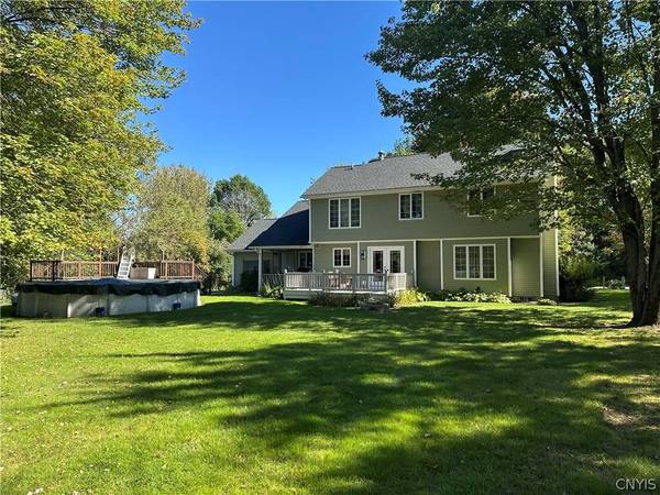 7 Samoset DR, Whitesboro, NY 13492