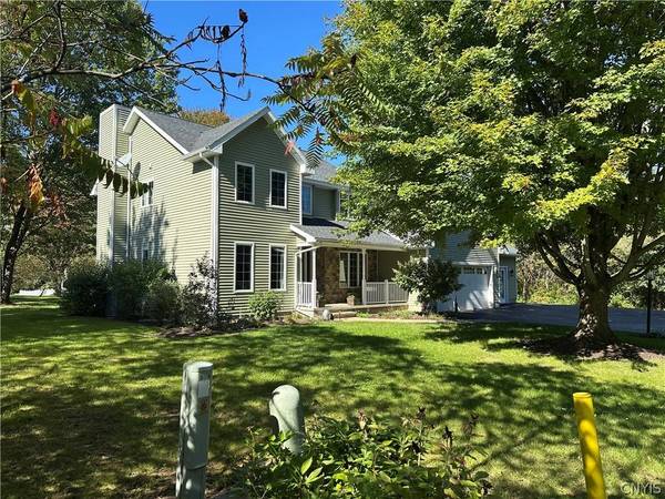 7 Samoset DR, Whitesboro, NY 13492