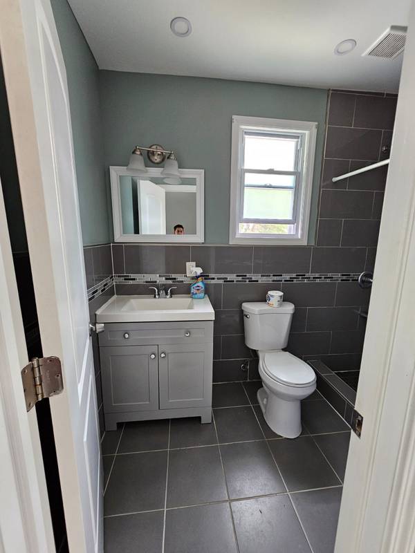 Jamaica, NY 11435,146-23 South Rd #2