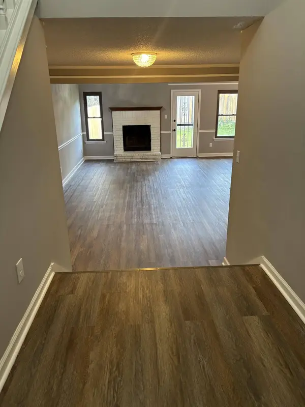 5865 JARDIN PL, Memphis, TN 38141