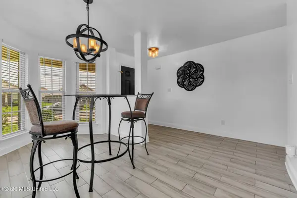 8898 Kathryn Grace Drive, Southaven, MS 38671
