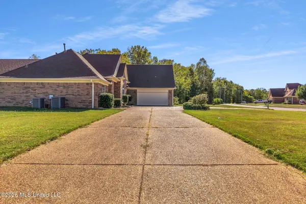 8390 Ansley Park Lane, Southaven, MS 38672