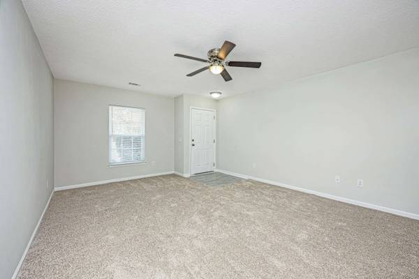 8537 Chloe Ln, North Charleston, SC 29406