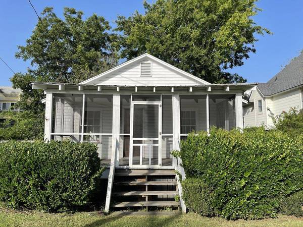 409 Station 22 1/2 St, Sullivans Island, SC 29482