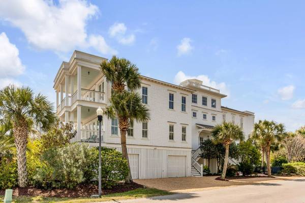 904 Middle St, Sullivans Island, SC 29482