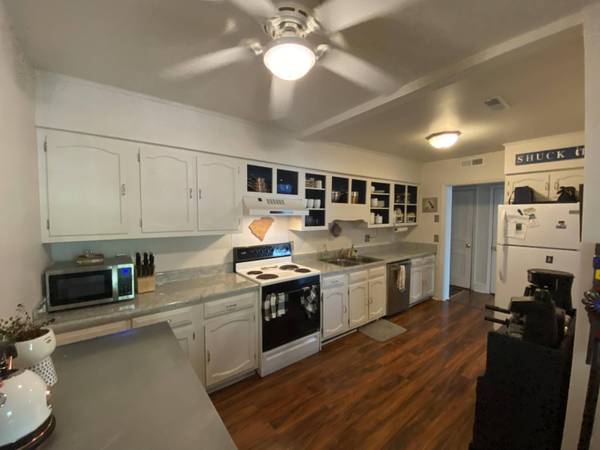 3 26th Ave #A, Isle Of Palms, SC 29451