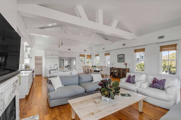 904 Middle St, Sullivans Island, SC 29482