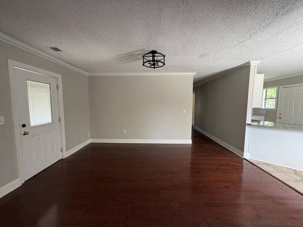 10 Pearl Ave, Mount Pleasant, SC 29464
