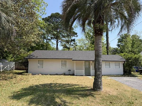 10 Pearl Ave, Mount Pleasant, SC 29464