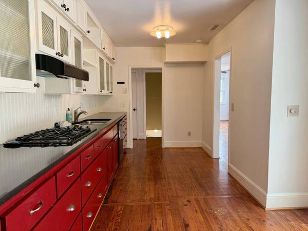 3 26th Ave #B, Isle Of Palms, SC 29451