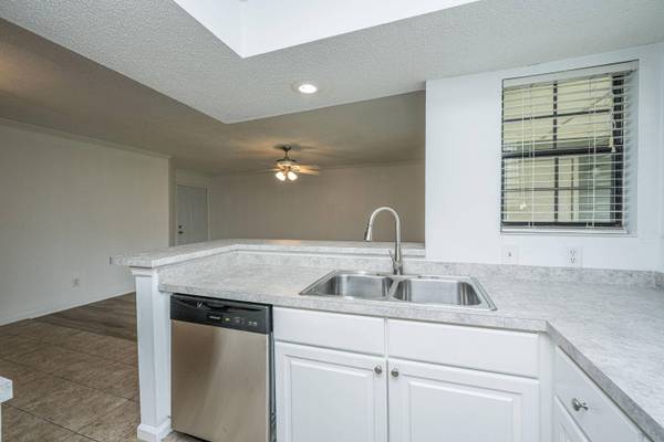 1835 Villa Maison #D, Mount Pleasant, SC 29464
