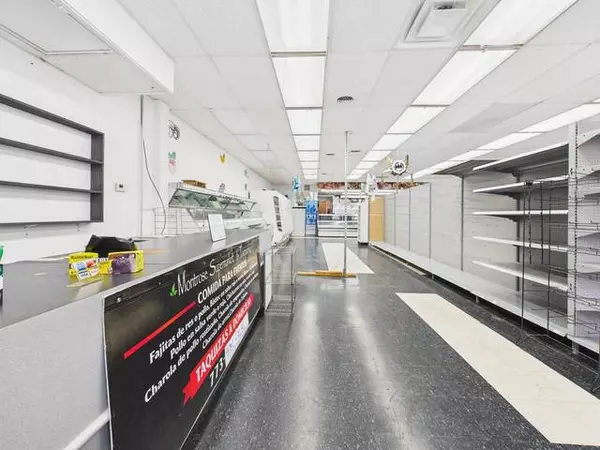 Chicago, IL 60630-3130,5960 W Lawrence Ave