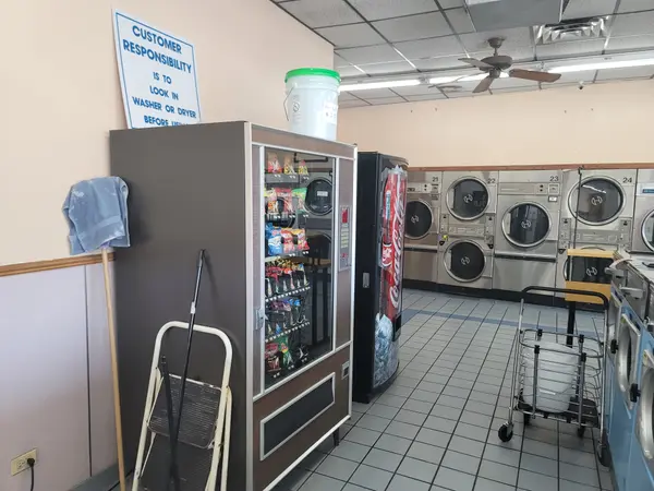 3800 S Campbell Ave, Chicago, IL 60632-1034