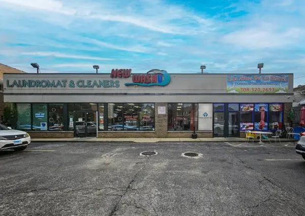 6043-6047 W Addison St, Chicago, IL 60634