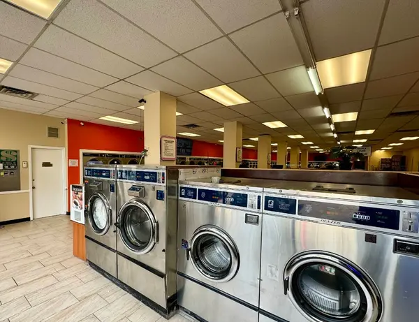 1123 W Thorndale Ave, Chicago, IL 60660-3515
