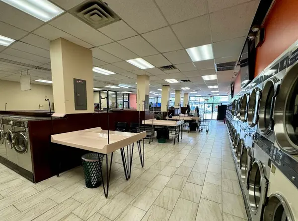1123 W Thorndale Ave, Chicago, IL 60660-3515
