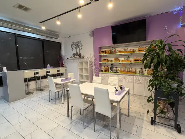 5437 N Lincoln Ave, Chicago, IL 60625-2222