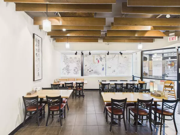 4203 W Lawrence Avenue, Chicago, IL 60630