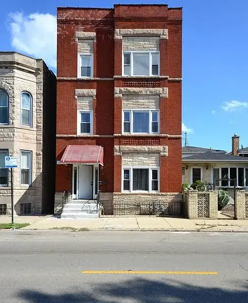 3745 S Wallace St #1f, Chicago, IL 60609-1746