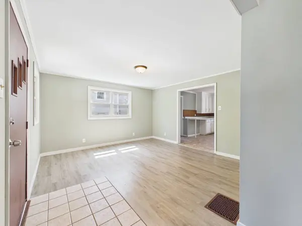 52 N Bailey Avenue, Freeport, IL 61032