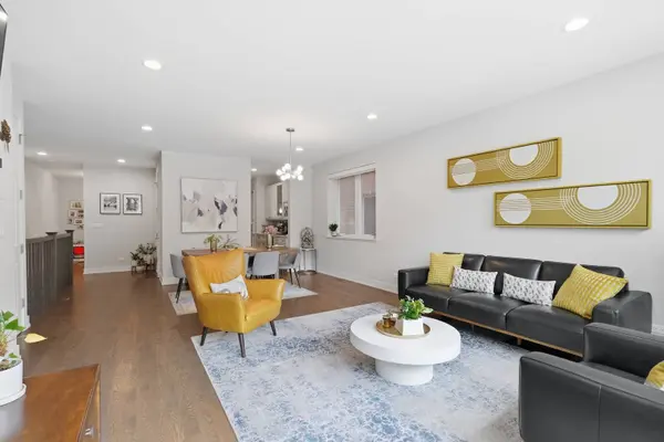 2743 N Ashland Avenue #1S, Chicago, IL 60614