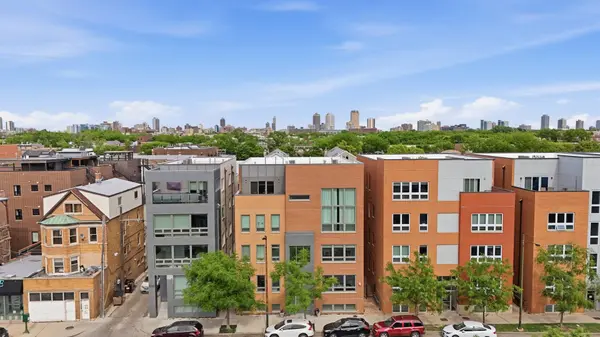 2743 N Ashland Avenue #1S, Chicago, IL 60614