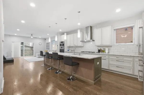 2743 N Ashland Avenue #1S, Chicago, IL 60614